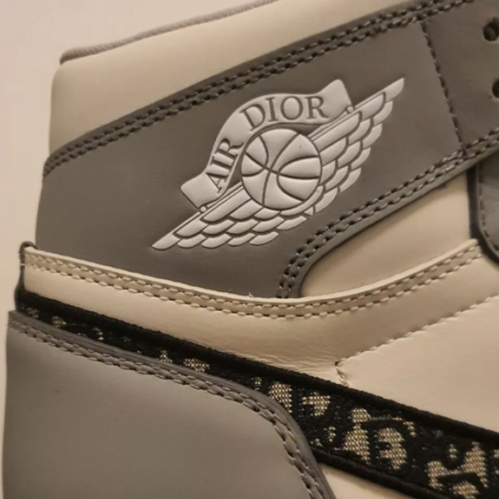 AIR DIOR JORDAN - Picture 7 of 11